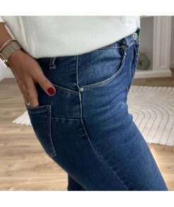 La boutique de Lilie JEANS LYANA> Jeans / Pantalons
