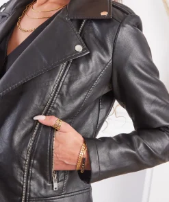 La boutique de Lilie VESTE SIMILI CARMEN> Vestes